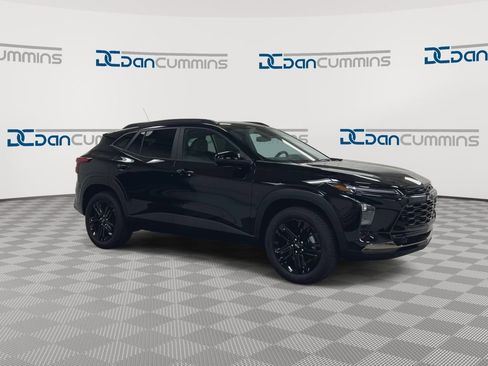 New 2026 Chevrolet Trax ACTIV w/ Driver Confidence Package FWD image 2
