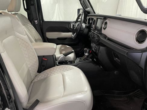 Used 2022 Jeep Gladiator Overland image 20
