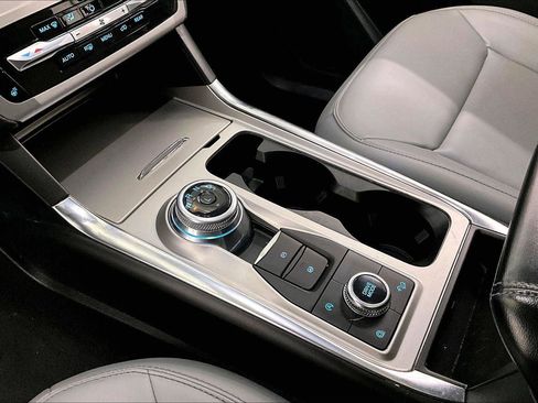 Used 2021 Ford Explorer XLT w/ Equipment Group 202A image 16