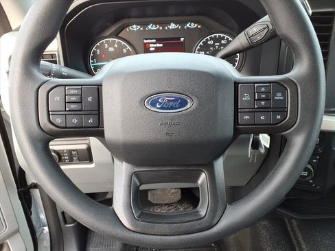 New 2026 Ford F250 XL w/ XL Chrome Package image 15