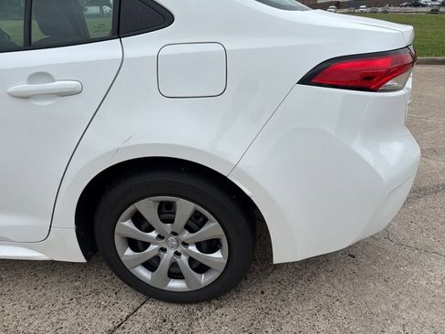 Used 2024 Toyota Corolla LE FWD image 3