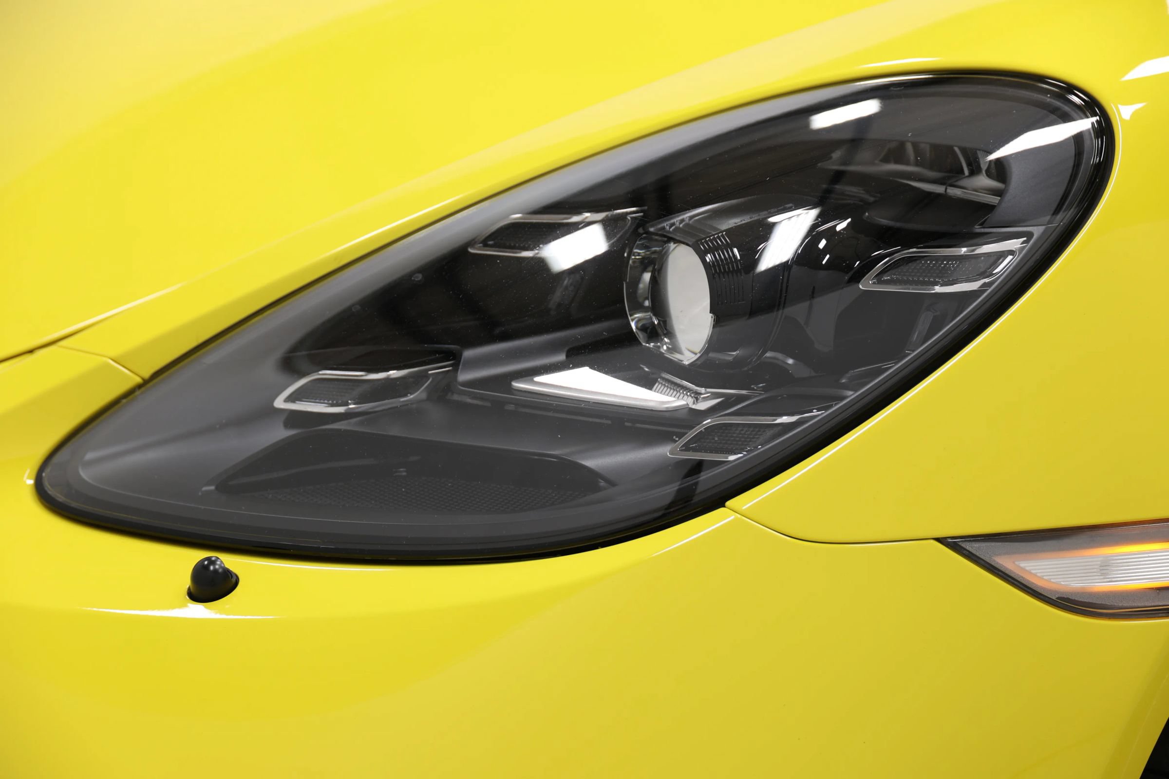 Used 2019 Porsche 718 Boxster GTS RWD image 98