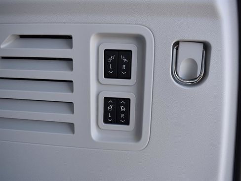 New 2026 GMC Acadia Denali w/ Super Cruise Package image 12