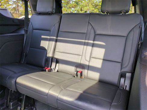 Used 2021 Chevrolet Tahoe Z71 w/ Z71 Signature Package image 24