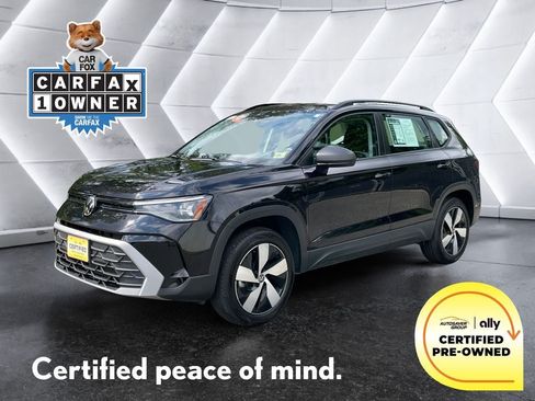 Used 2025 Volkswagen Taos S AWD/4WD image 1
