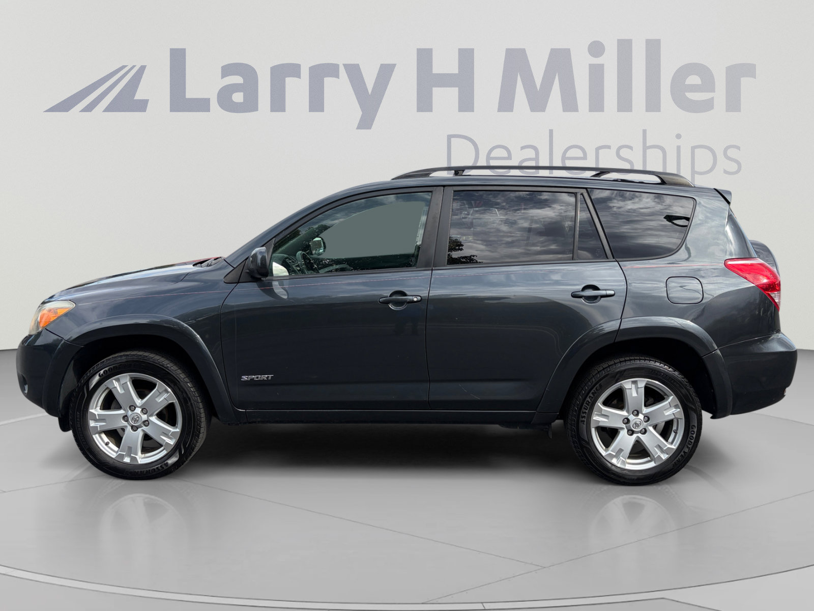 Used 2006 Toyota RAV4 Sport AWD/4WD image 2