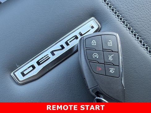 New 2026 GMC Yukon Denali w/ Denali Reserve Package AWD/4WD image 27