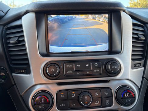 Used 2019 GMC Yukon SLT AWD/4WD image 16