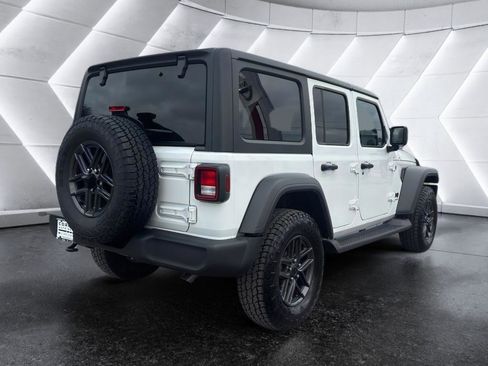 Used 2024 Jeep Wrangler Sport S image 7