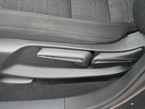 Certified 2024 Honda HR-V LX image 20