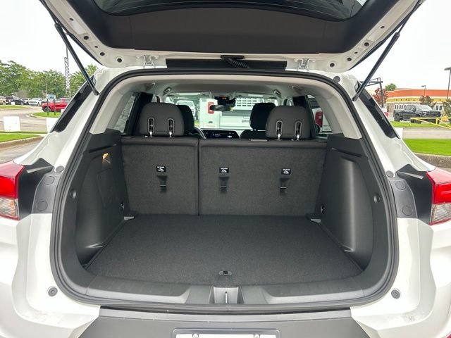 New 2026 Chevrolet TrailBlazer LT w/ Midnight Edition FWD image 27