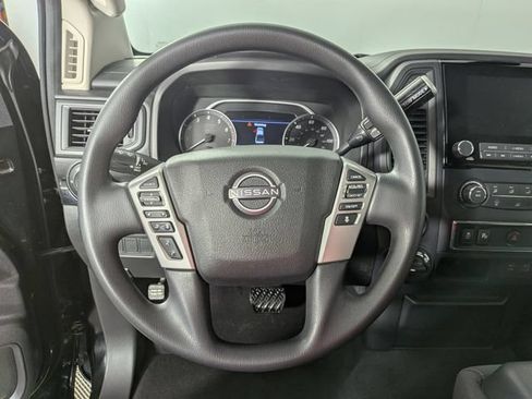 Used 2023 Nissan Titan SV AWD/4WD image 14