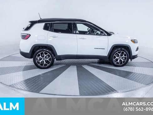 Used 2025 Jeep Compass Limited AWD/4WD image 11