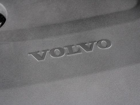 Certified 2026 Volvo XC90 B6 Plus w/ Protection Package Premier AWD/4WD image 25