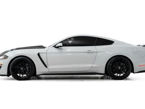 Used 2018 Ford Mustang GT RWD image 9