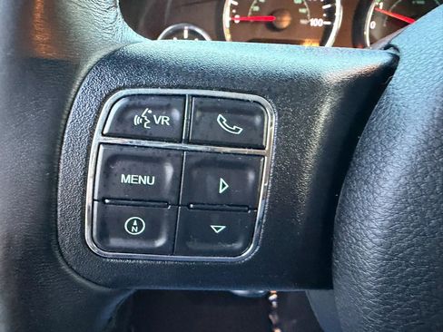 Used 2017 Jeep Wrangler Unlimited Sahara w/ Connectivity Group AWD/4WD image 35