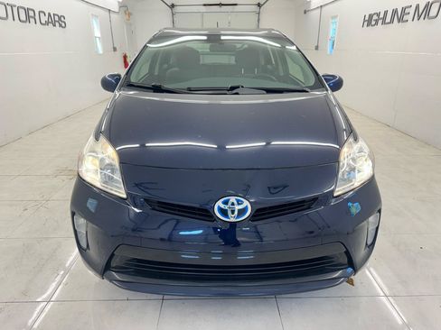 Used 2015 Toyota Prius Two FWD image 2