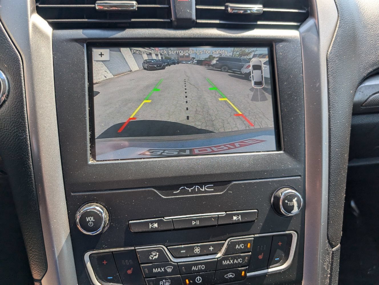 Used 2019 Ford Fusion SE AWD/4WD image 23