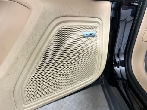 Certified 2023 Porsche Macan AWD/4WD image 26