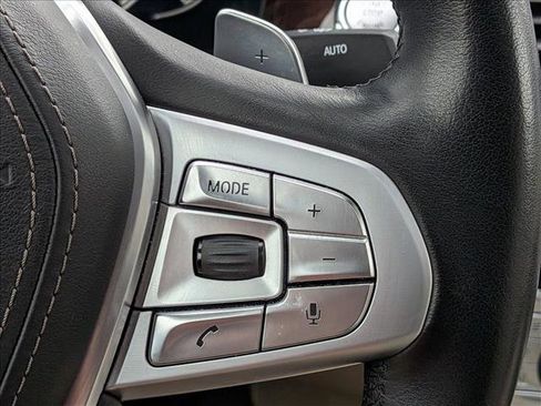 Used 2019 BMW 750i xDrive w/ Executive Package image 16