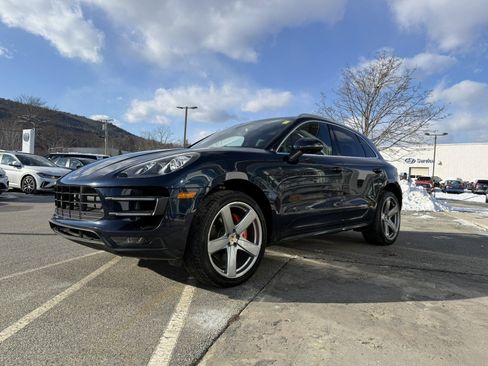 Used 2018 Porsche Macan Turbo image 7