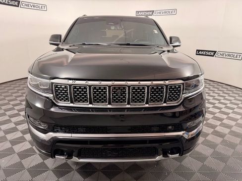 Used 2022 Jeep Grand Wagoneer Series III w/ Rear Seat Video Group 1 AWD/4WD image 9