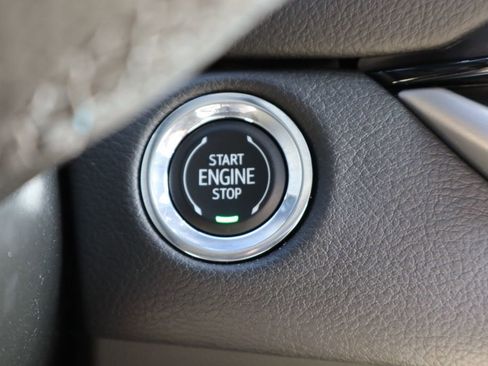 Used 2024 Cadillac XT4 Sport image 19