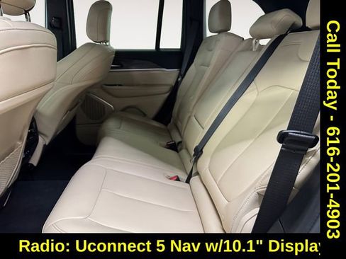 Used 2024 Jeep Grand Cherokee Limited w/ Black Appearance Package image 8