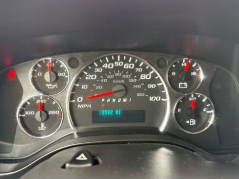 Used 2016 Chevrolet Express 3500 Extended RWD image 32