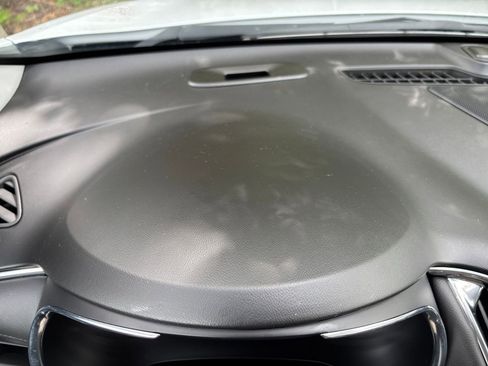 Used 2024 Chevrolet Malibu LT image 34