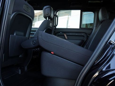 Used 2022 Land Rover Defender 110 X image 24