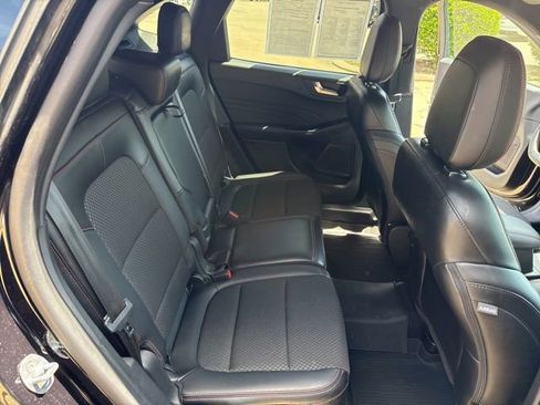 Used 2024 Ford Escape ST-Line w/ Tech Pack #1 AWD/4WD image 28