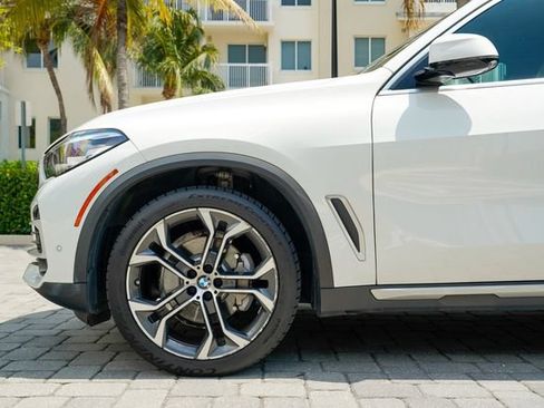 Used 2023 BMW X5 xDrive40i w/ Parking Assistance Package AWD/4WD image 13