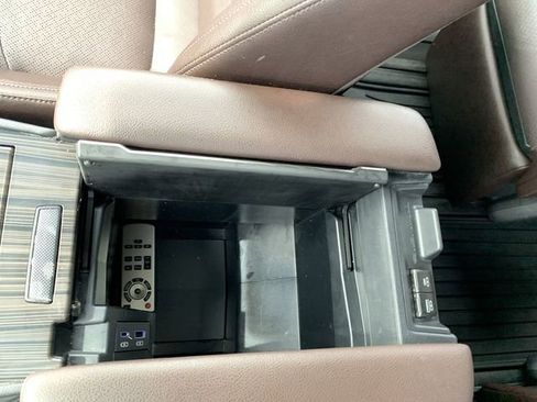 Used 2023 Toyota Sienna Platinum image 26