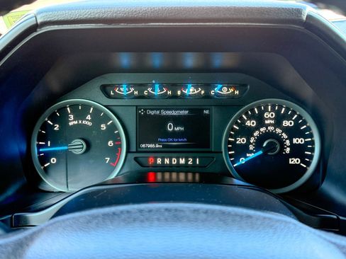 Used 2017 Ford F150 XLT w/ Equipment Group 302A Luxury image 40