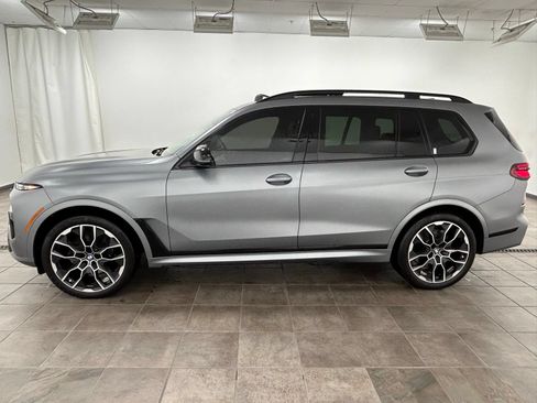 Used 2025 BMW X7 M60i w/ Climate Comfort Package AWD/4WD image 2