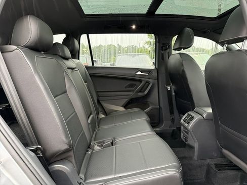 Used 2021 Volkswagen Tiguan SE R-Line FWD image 15