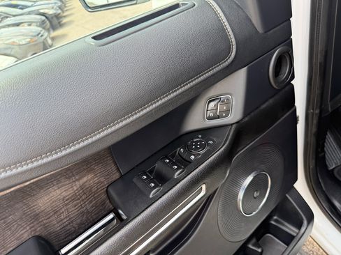 Used 2019 Ford Expedition Max Limited image 12
