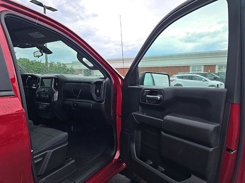 Used 2019 Chevrolet Silverado 1500 Custom Trail Boss w/ Custom Convenience Package image 31