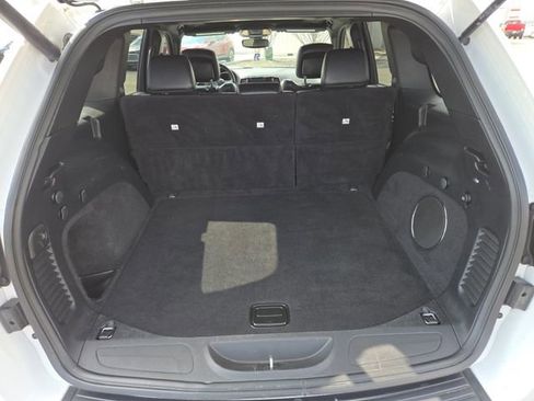 Used 2019 Jeep Grand Cherokee Altitude image 26