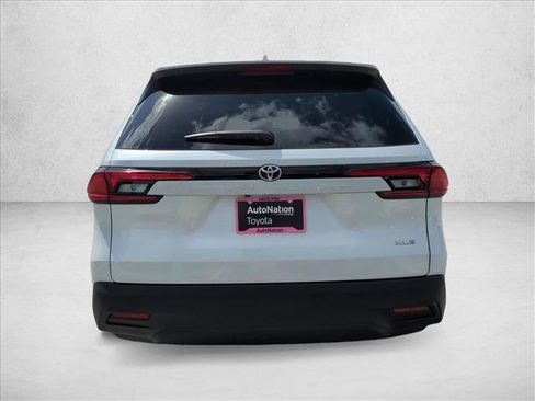 New 2026 Toyota Grand Highlander XLE image 8