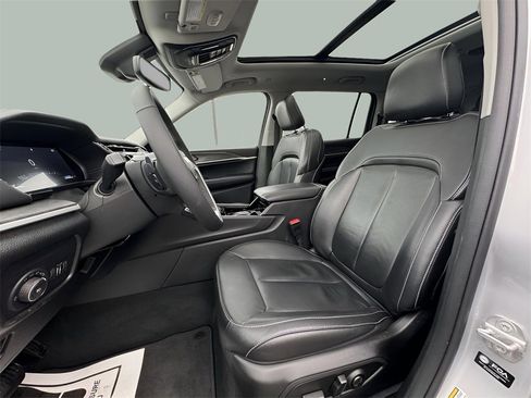 Certified 2023 Jeep Grand Cherokee L Limited w/ Trailer Tow Group (B) image 22