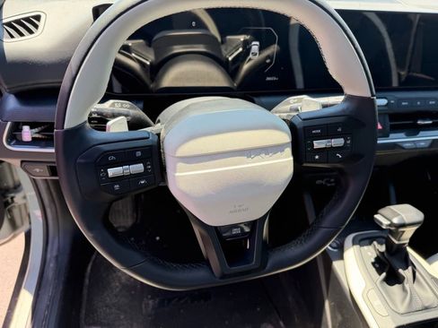 Used 2025 Kia K4 GT-Line w/ GT-Line Premium Package FWD image 8
