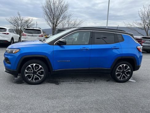 Used 2023 Jeep Compass Limited AWD/4WD image 6