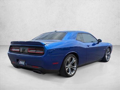 Used 2020 Dodge Challenger R/T RWD image 5