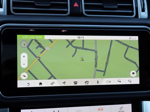 Used 2020 Land Rover Range Rover HSE image 33