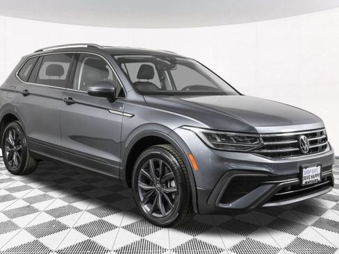 Used 2023 Volkswagen Tiguan SE image 10