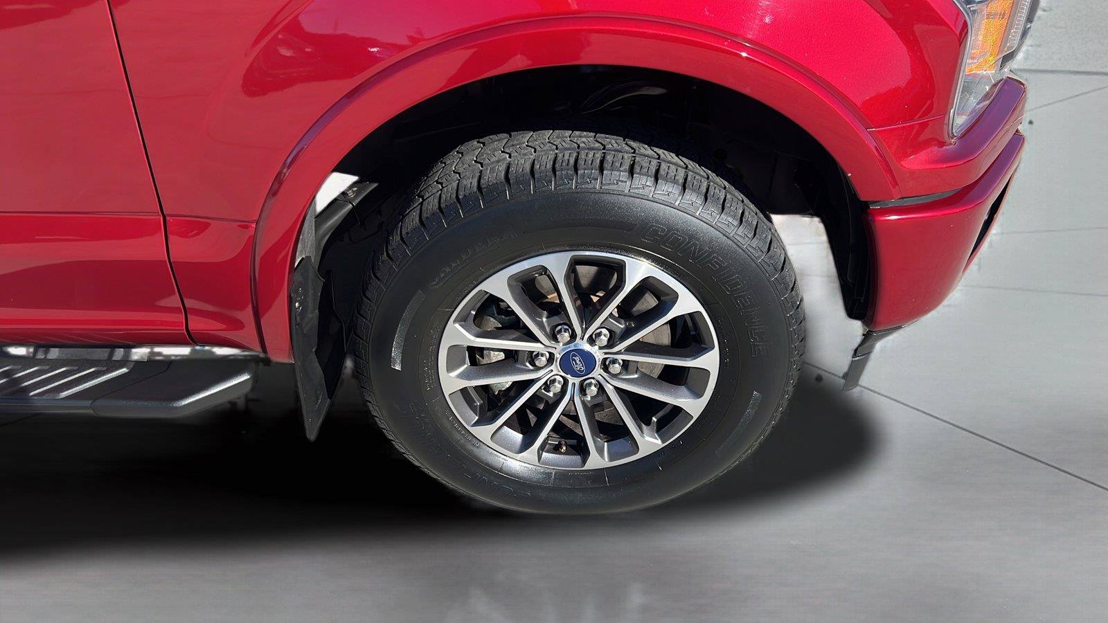 Used 2019 Ford F150 XLT w/ Equipment Group 302A Luxury AWD/4WD image 19