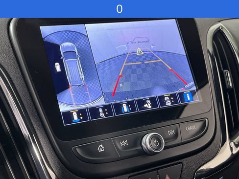 Used 2024 Chevrolet Equinox RS FWD image 18