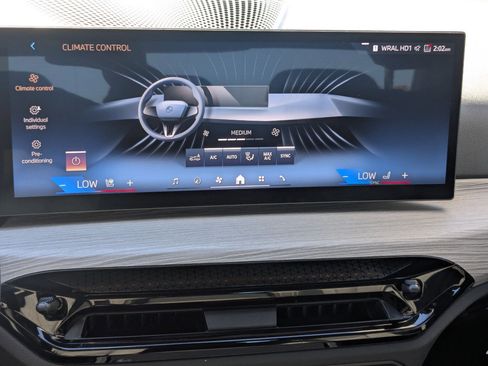 Used 2025 BMW 330i Sedan w/ Convenience Package image 25